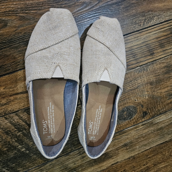 Tom's Canvas Slip‎ On Shoes.. Size 7 - Picture 2 of 5